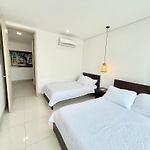 Apartamentos exclusivos en edificio frente al mar Palmetto Beach